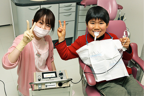 フッ素イオン導入